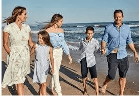Carolina, with her parents and siblings